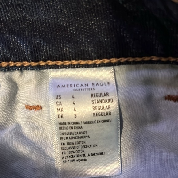 Women’s American Eagle Tomgirl Jeans. Size 4. - Picture 8 of 11